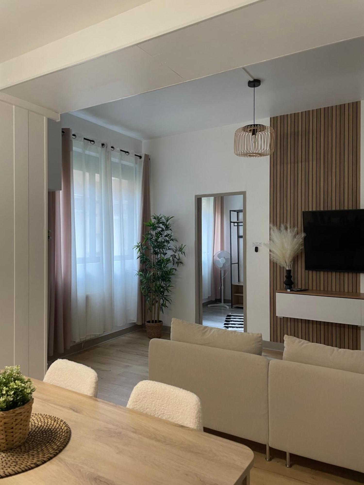 Charmant Appartement Avec Terrasse Et Parking - Centre Ville Шартр Экстерьер фото